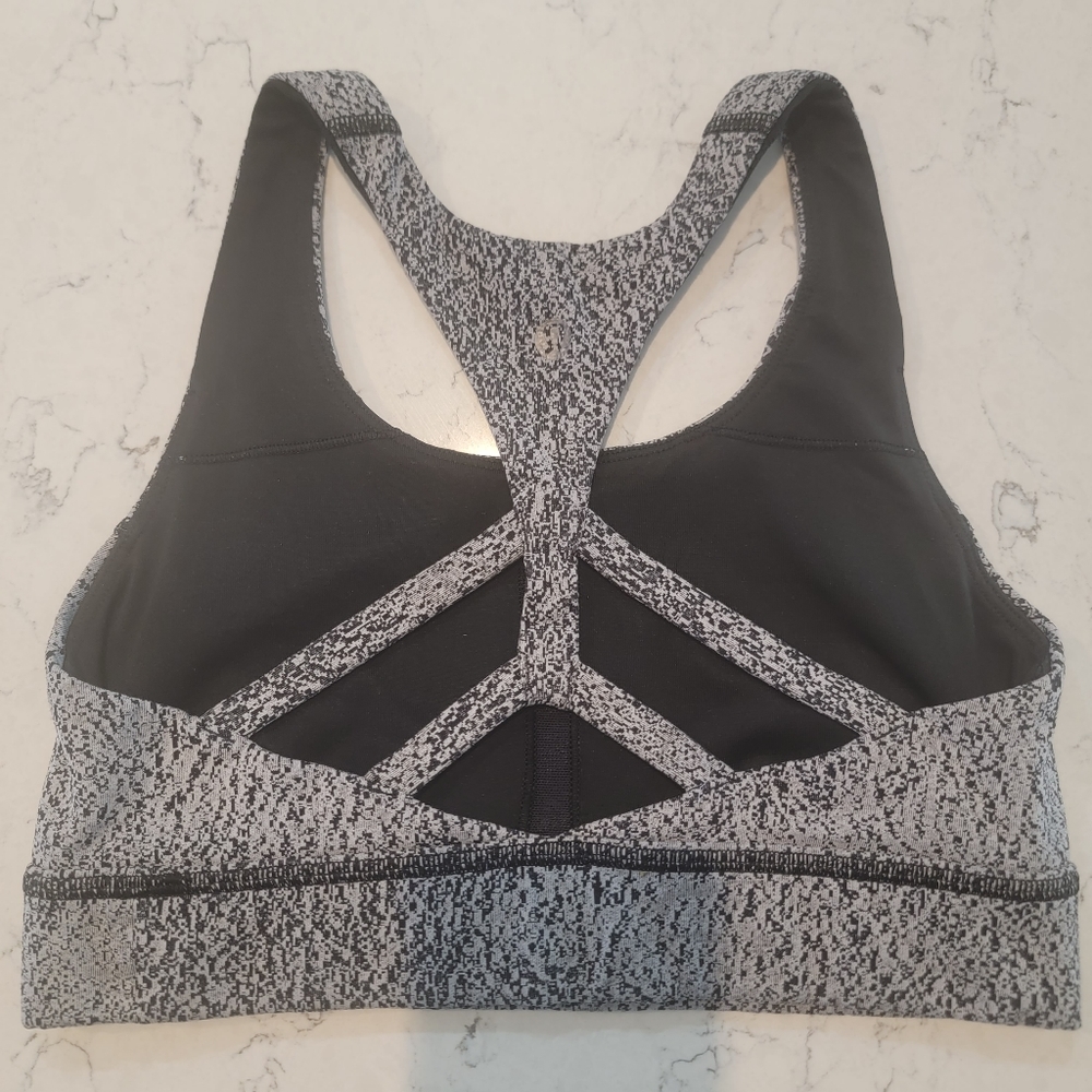 Lululemon Circuit Breaker power luxtreme spray jackard white black bra size 4 - Picture 6 of 7
